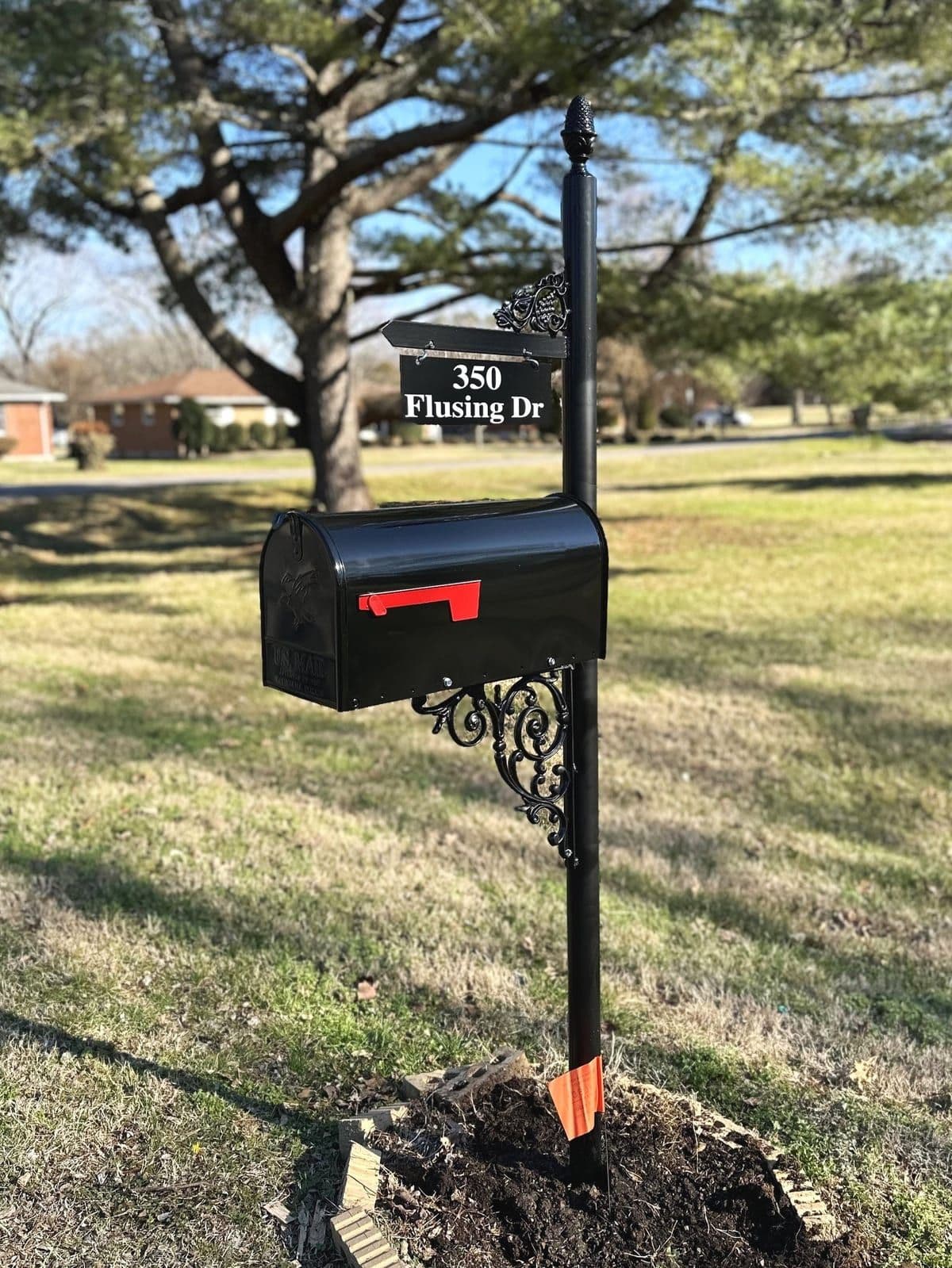 Mitchell complete mailbox and post