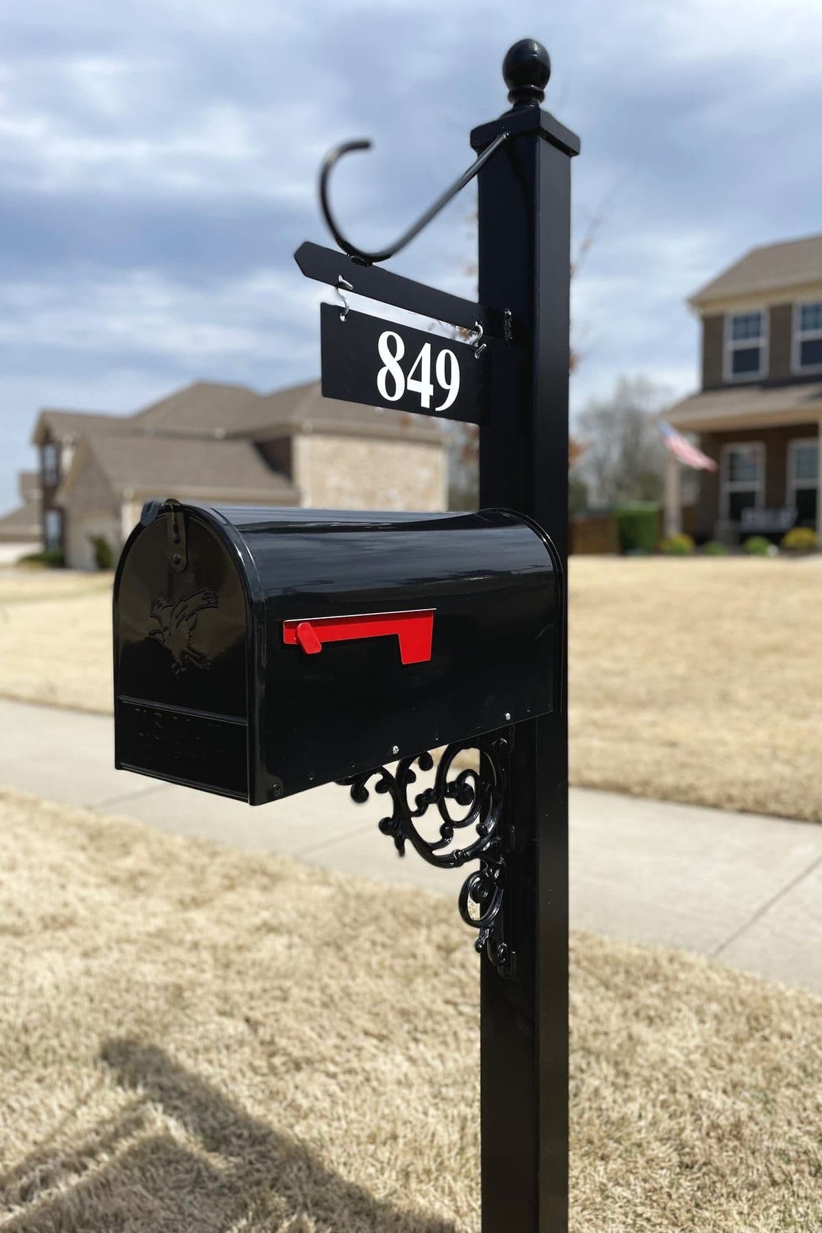 Shelby complete mailbox and post